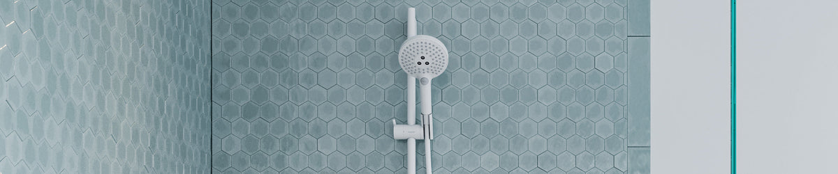 raindance-select-s-showerset-blue-bathroom-ambiance
