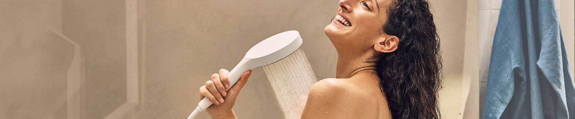 rainfinity-handshower-mattwhite-ambiance